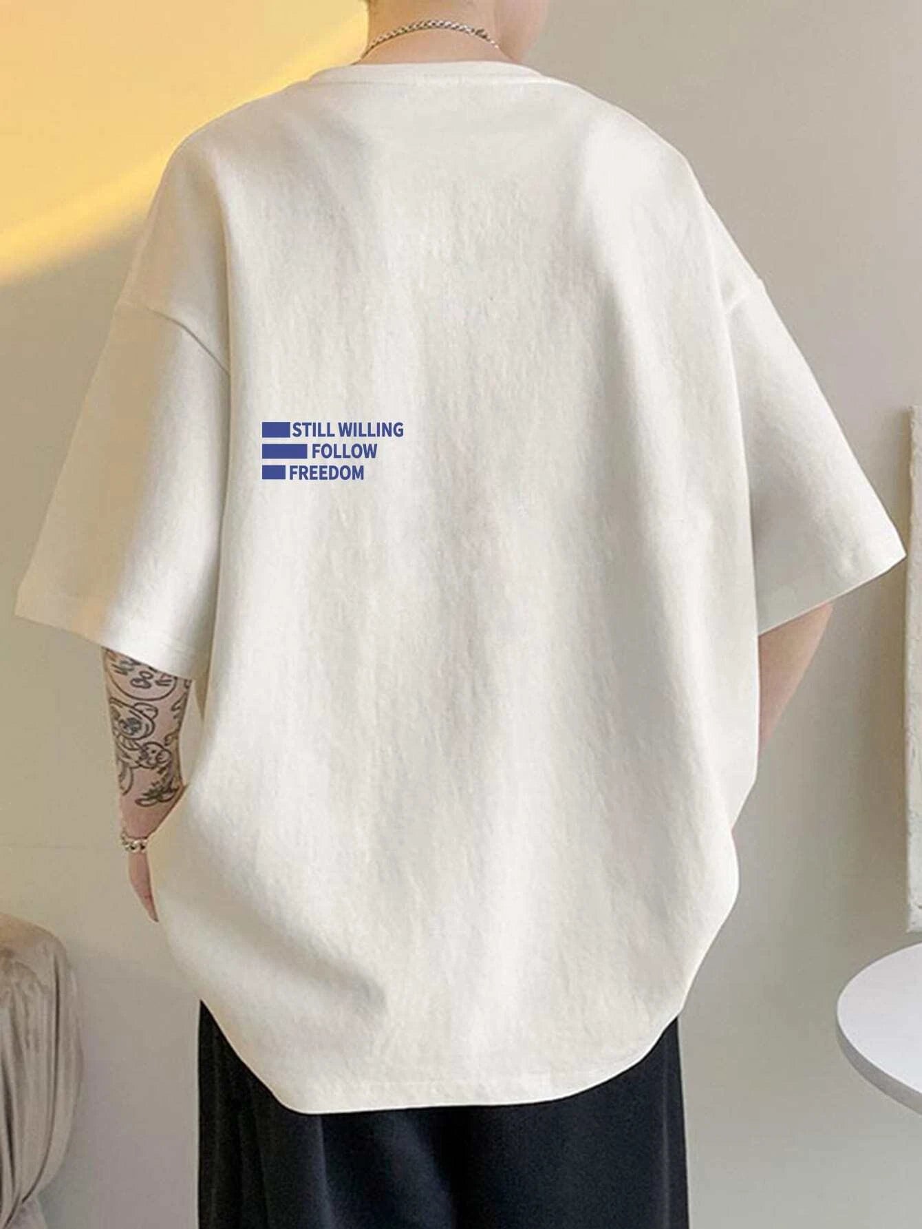 Manfinity Hypemode Men Letter Graphic Drop Shoulder Oversized Tee