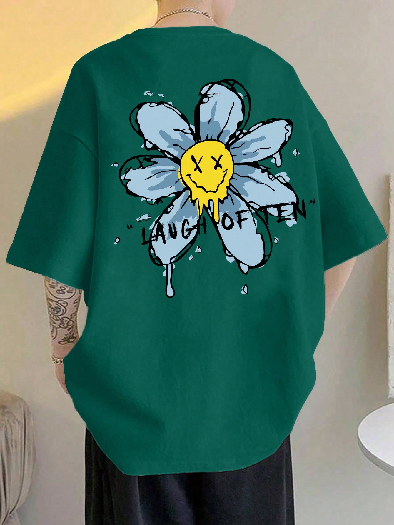 Manfinity Hypemode Men'S Cartoon Face & Slogan Print Drop Shoulder Oversized Tee