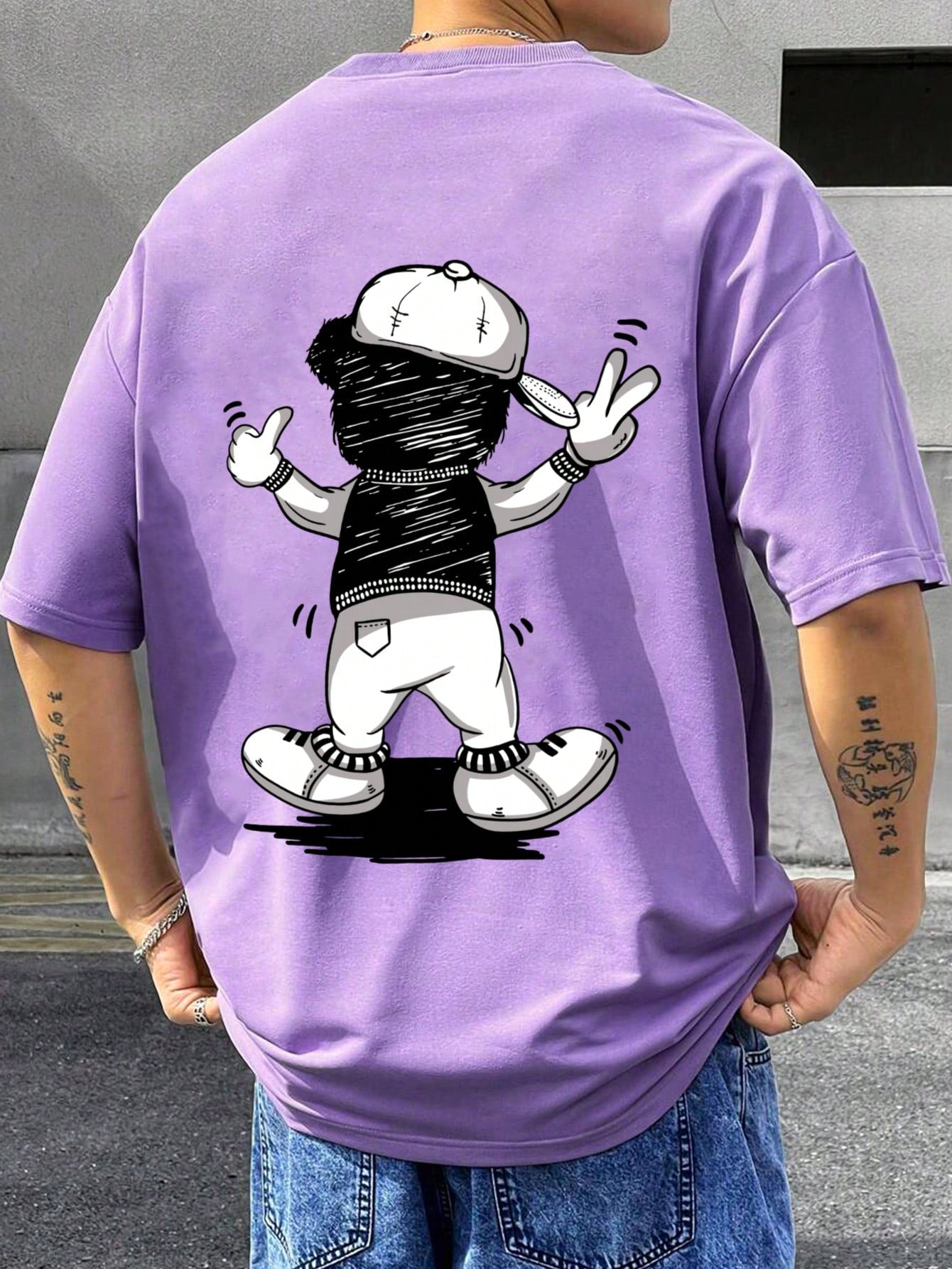 Manfinity EMRG Loose Fit Men Cartoon Graphic Drop Shoulder T-Shirt